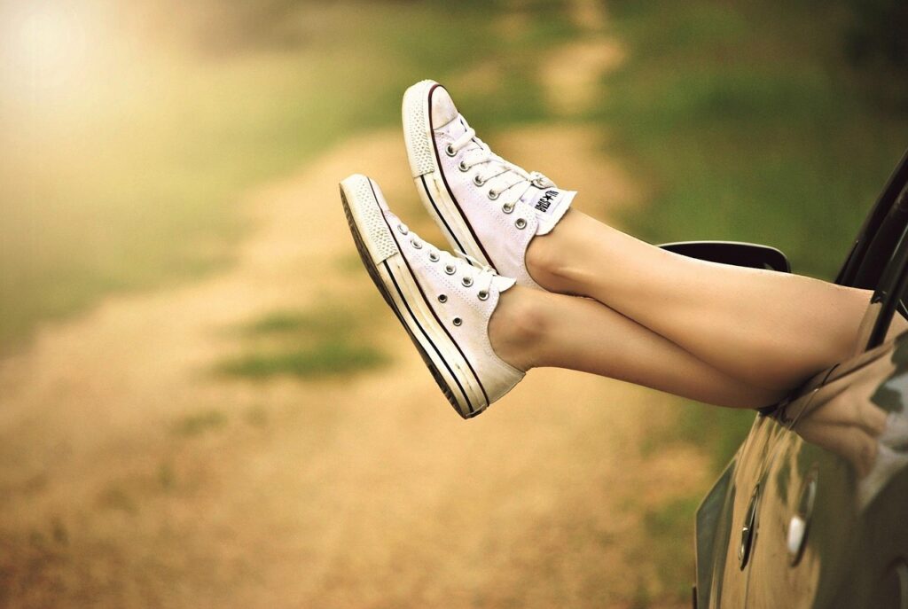 Sneaker çılğınlığı Elle’den