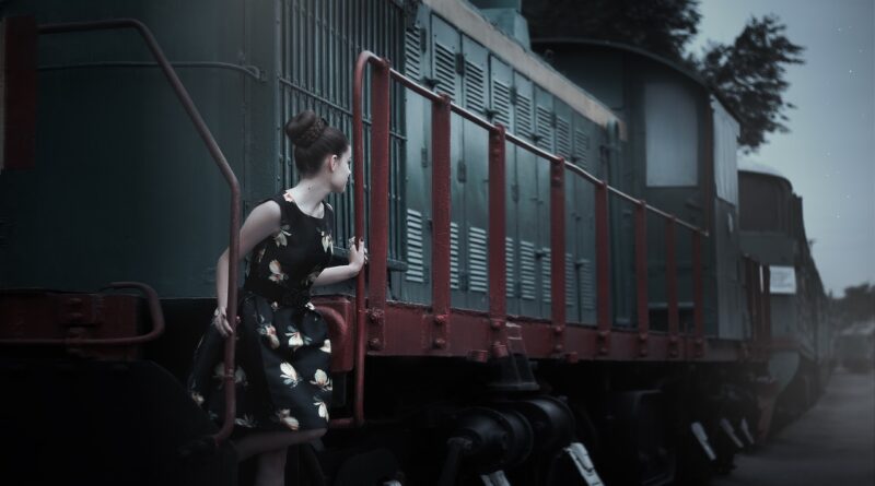 2014 İlkbahar Yaz Saç Modeli Trendleri: Yana Ayrılmış