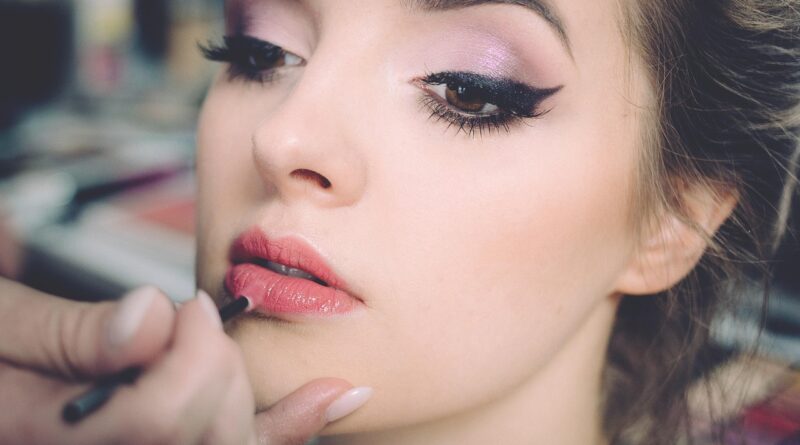 Eyeliner sürme trendleri!